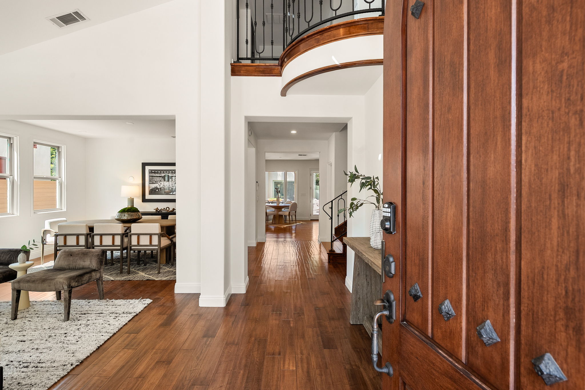 819 Cochrane Avenue-8