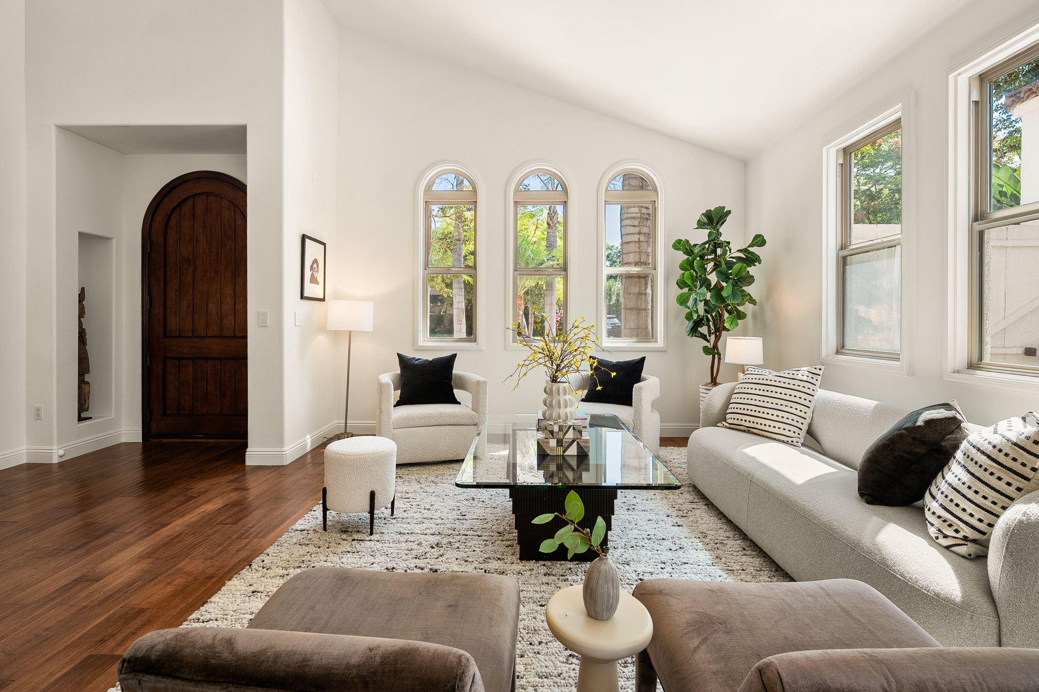 819 Cochrane Avenue-12