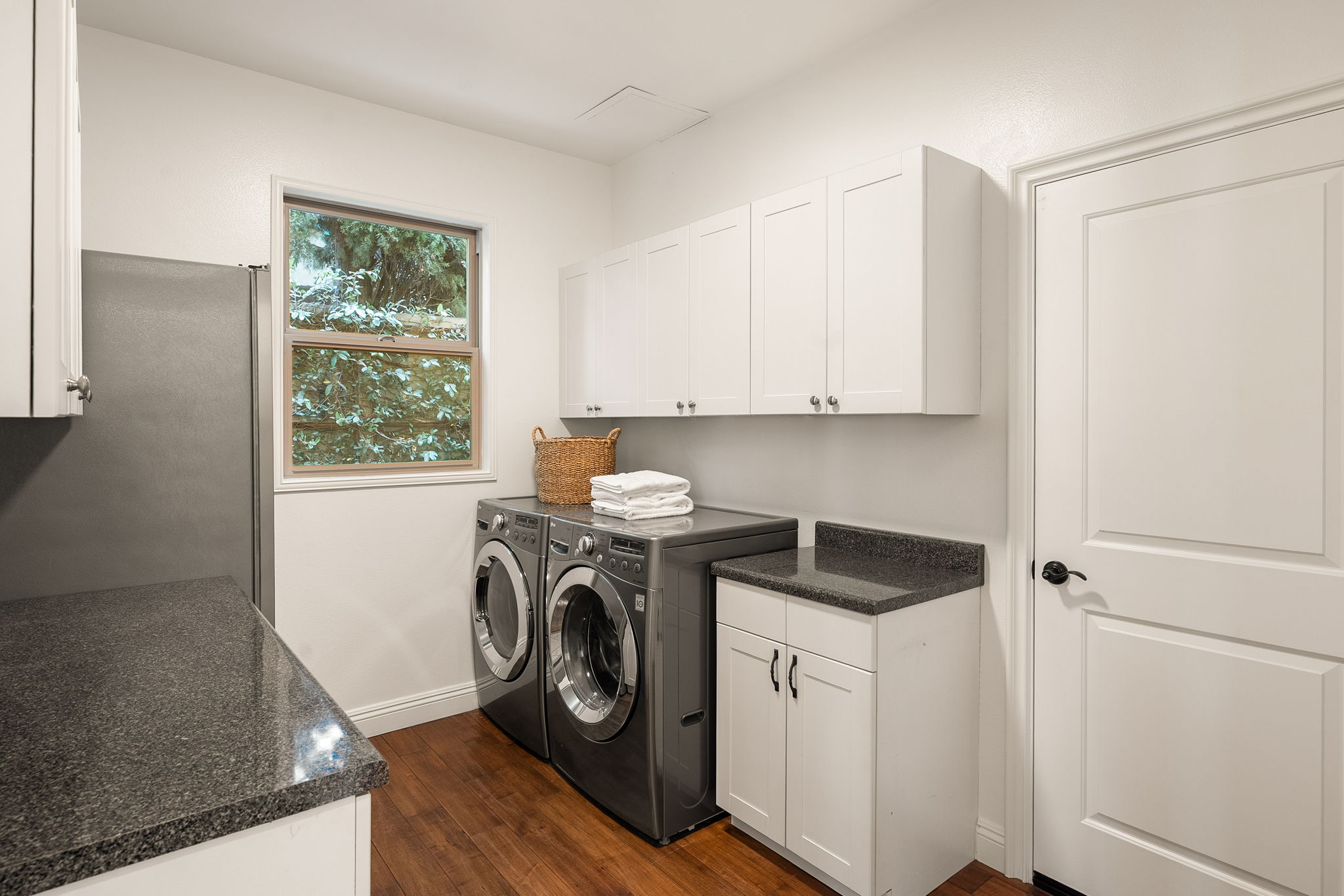 819 Cochrane Avenue-28