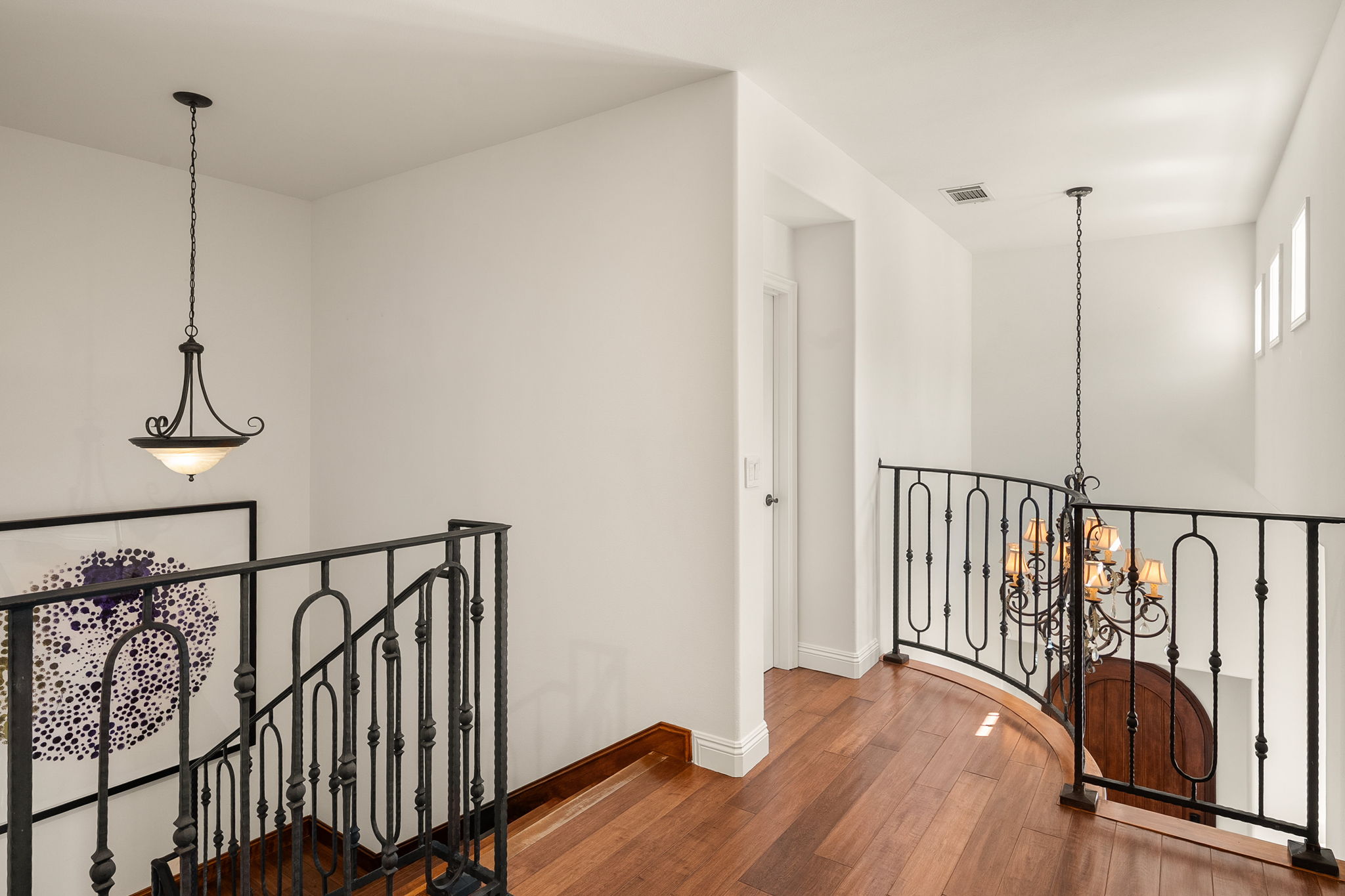 819 Cochrane Avenue-31