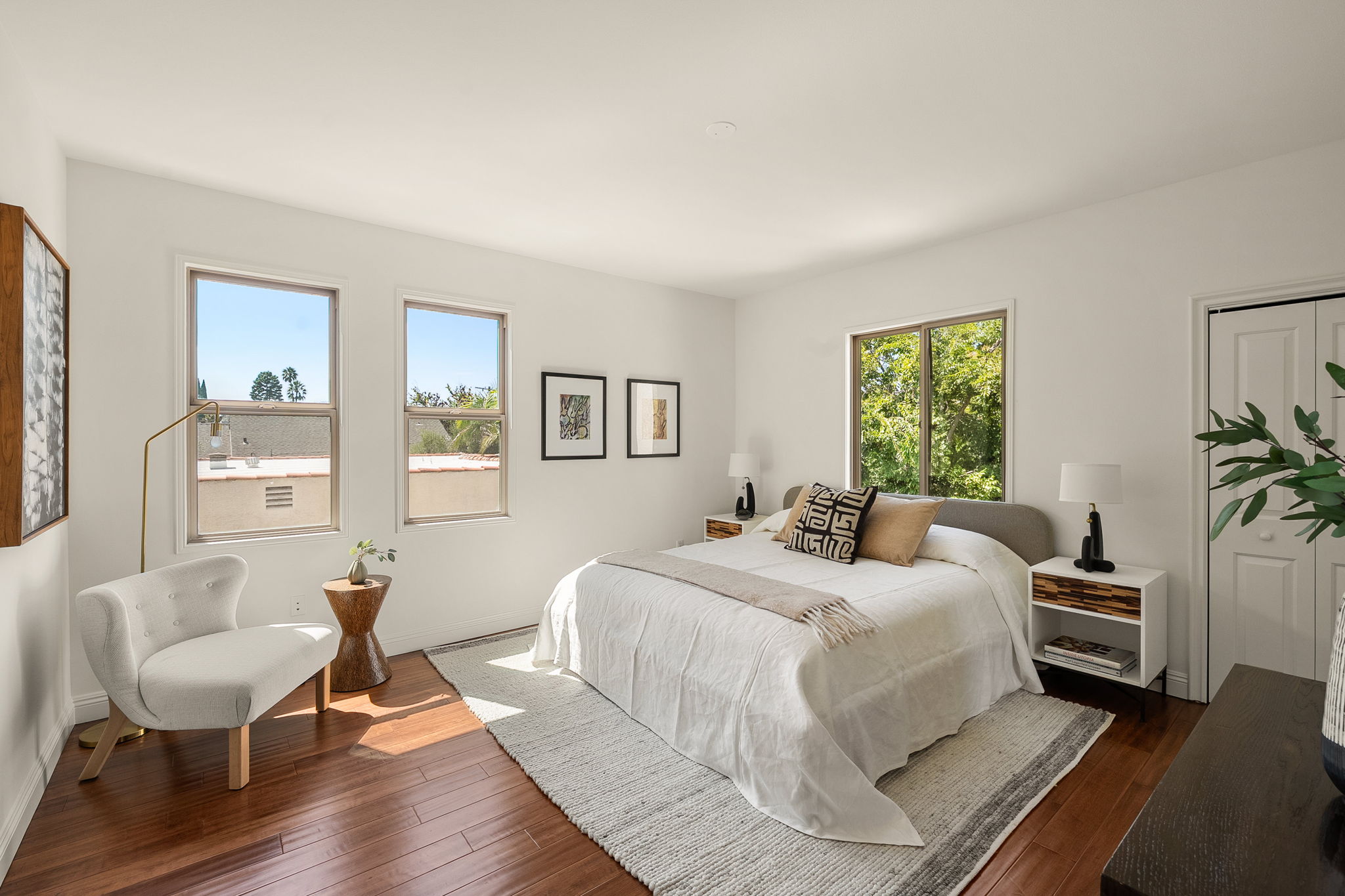 819 Cochrane Avenue-32