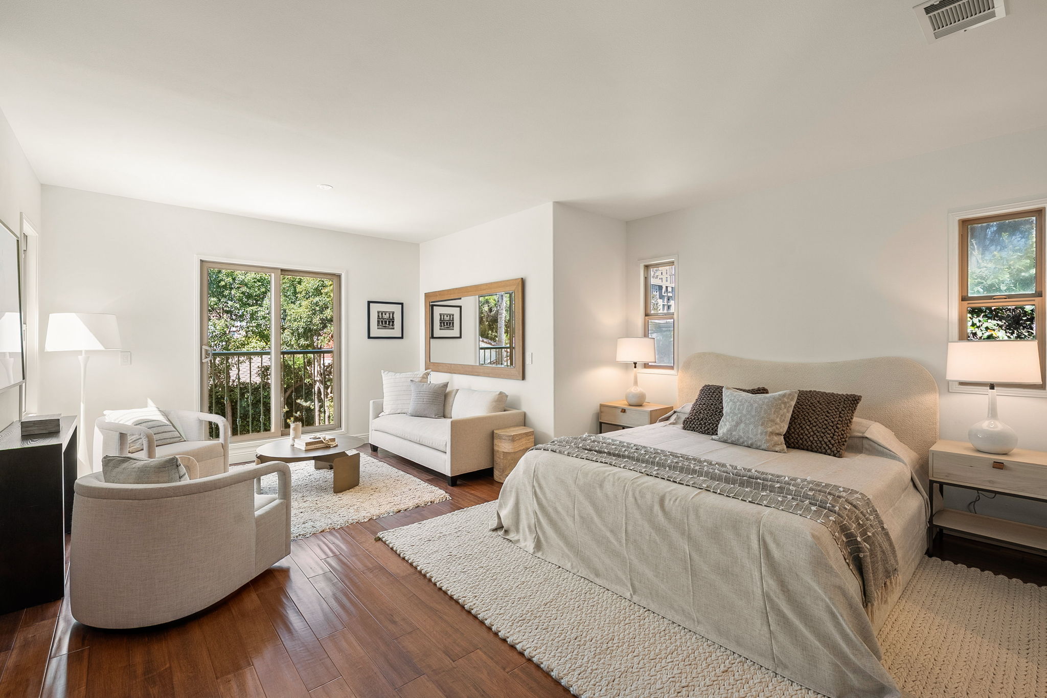 819 Cochrane Avenue-36