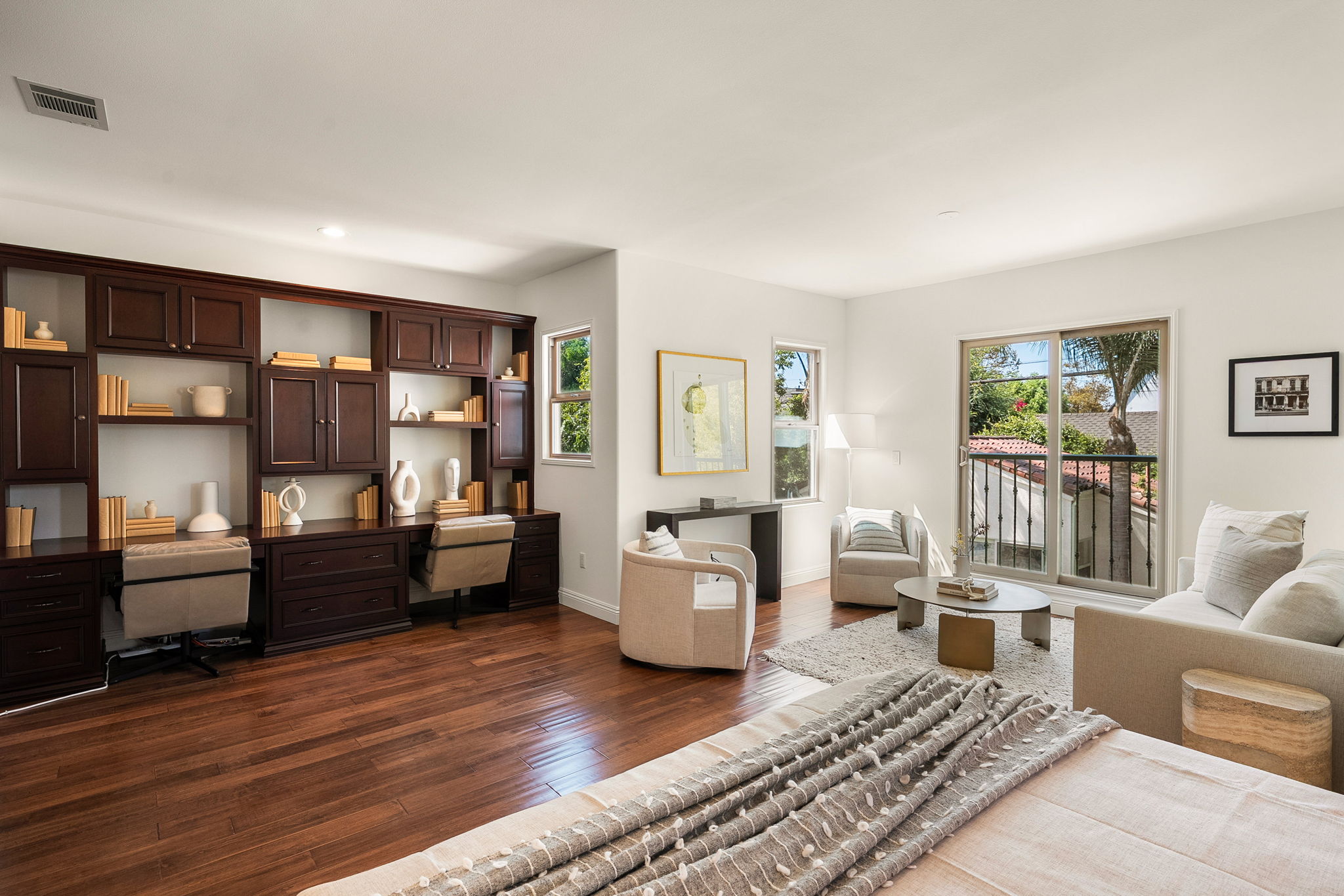 819 Cochrane Avenue-37