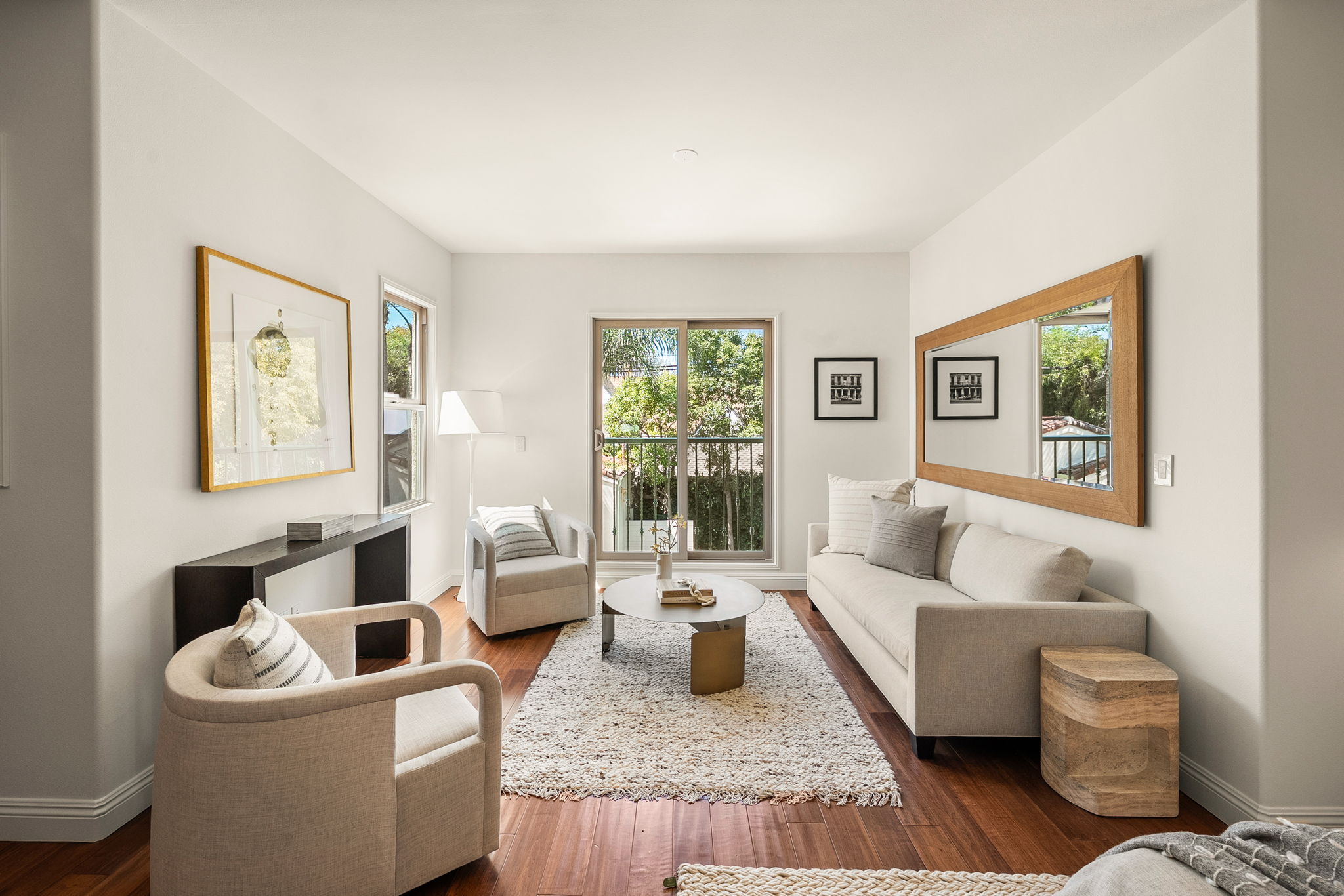 819 Cochrane Avenue-38