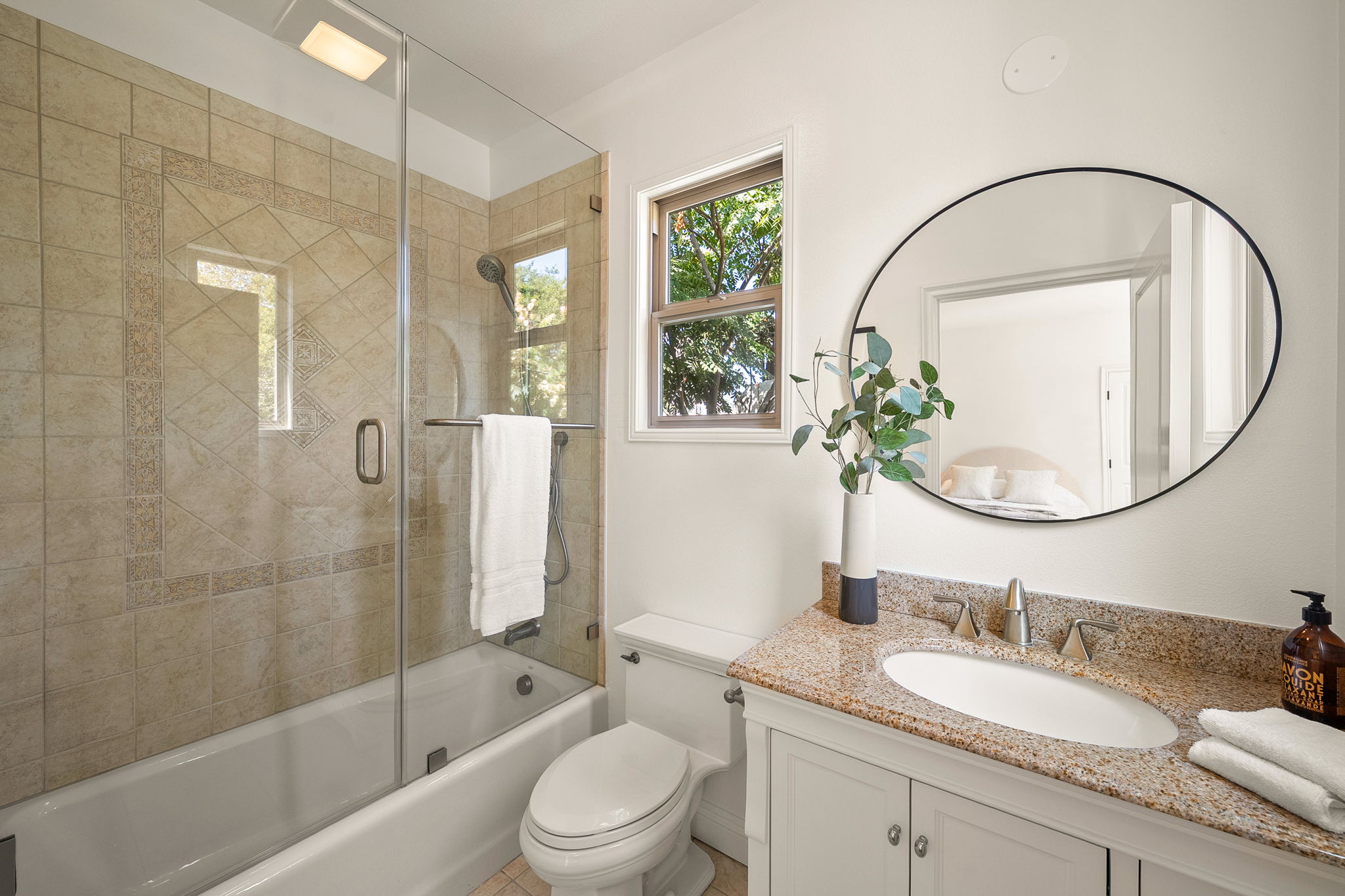 819 Cochrane Avenue-54