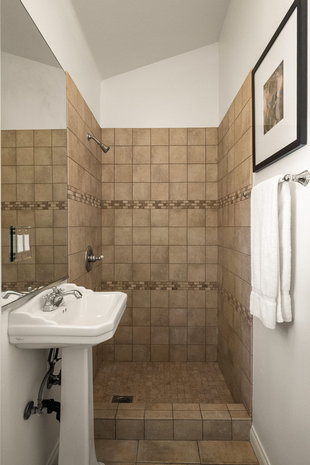 819 Cochrane Avenue-68