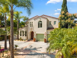 819 Cochrane Avenue-1