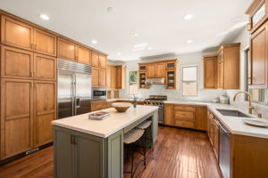 819 Cochrane Avenue-22