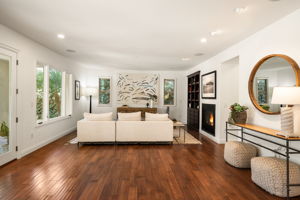 819 Cochrane Avenue-24