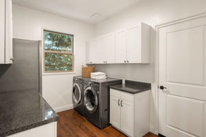 819 Cochrane Avenue-28