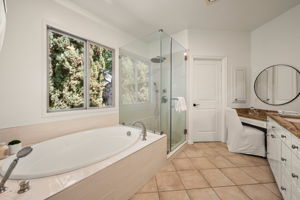 819 Cochrane Avenue-41