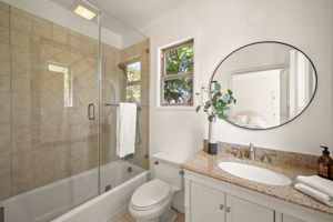 819 Cochrane Avenue-54