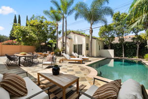 819 Cochrane Avenue-55