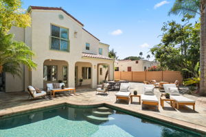 819 Cochrane Avenue-56