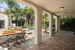 819 Cochrane Avenue-63