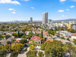 819 Cochrane Avenue-70