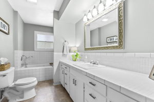  Photo 41