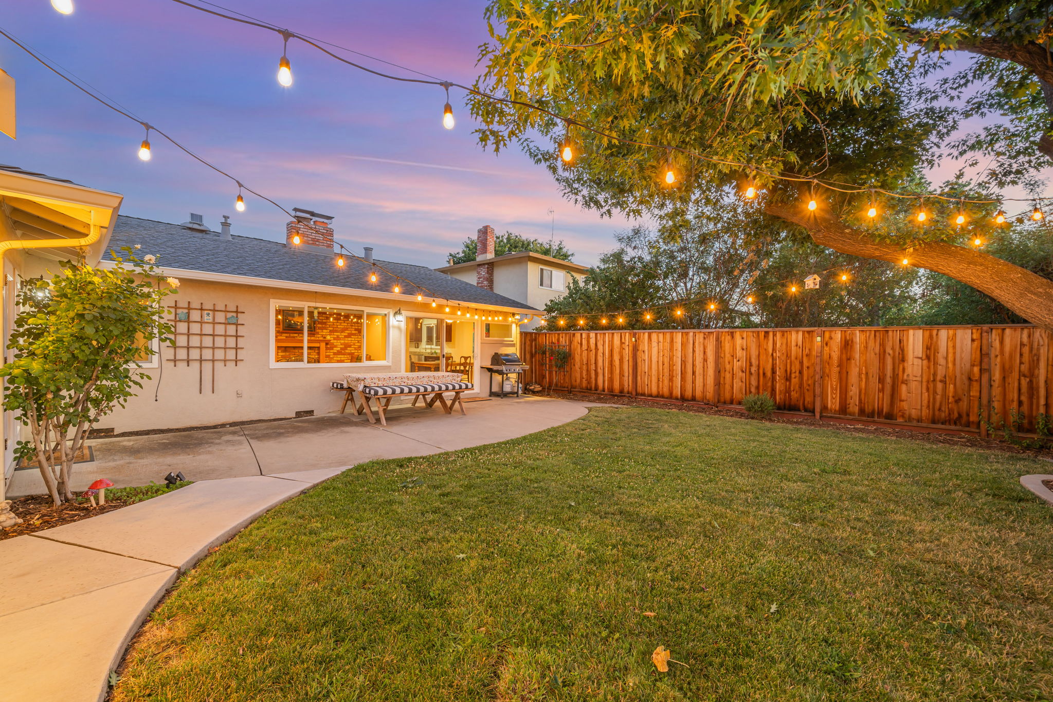 015_TWILIGHT_ 819 Wall St Livermore