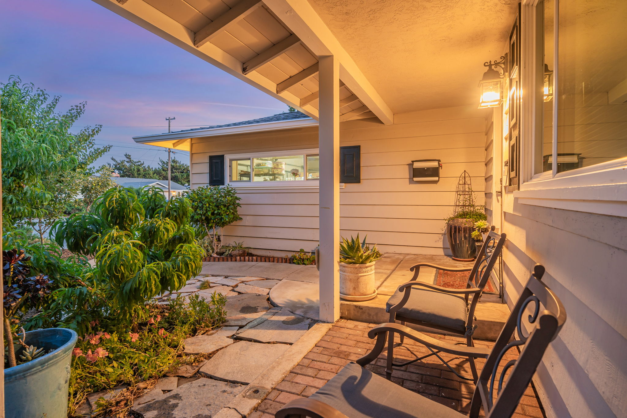 021_TWILIGHT_ 819 Wall St Livermore