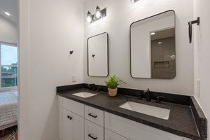  Photo 38