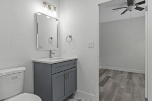  Photo 48