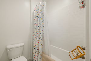  Photo 35