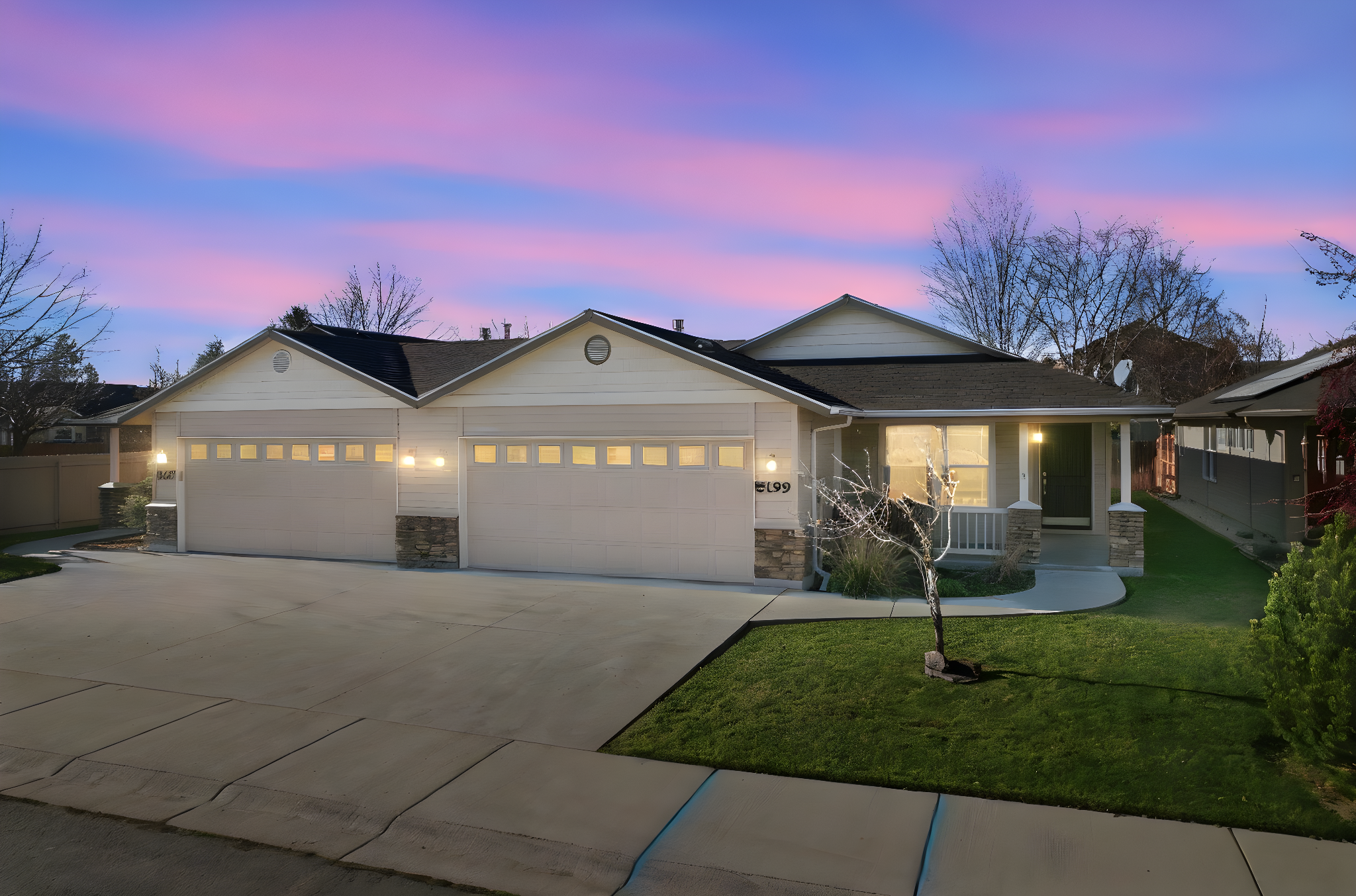 8199 N Duncan Ln-5 day to dusk.jpeg