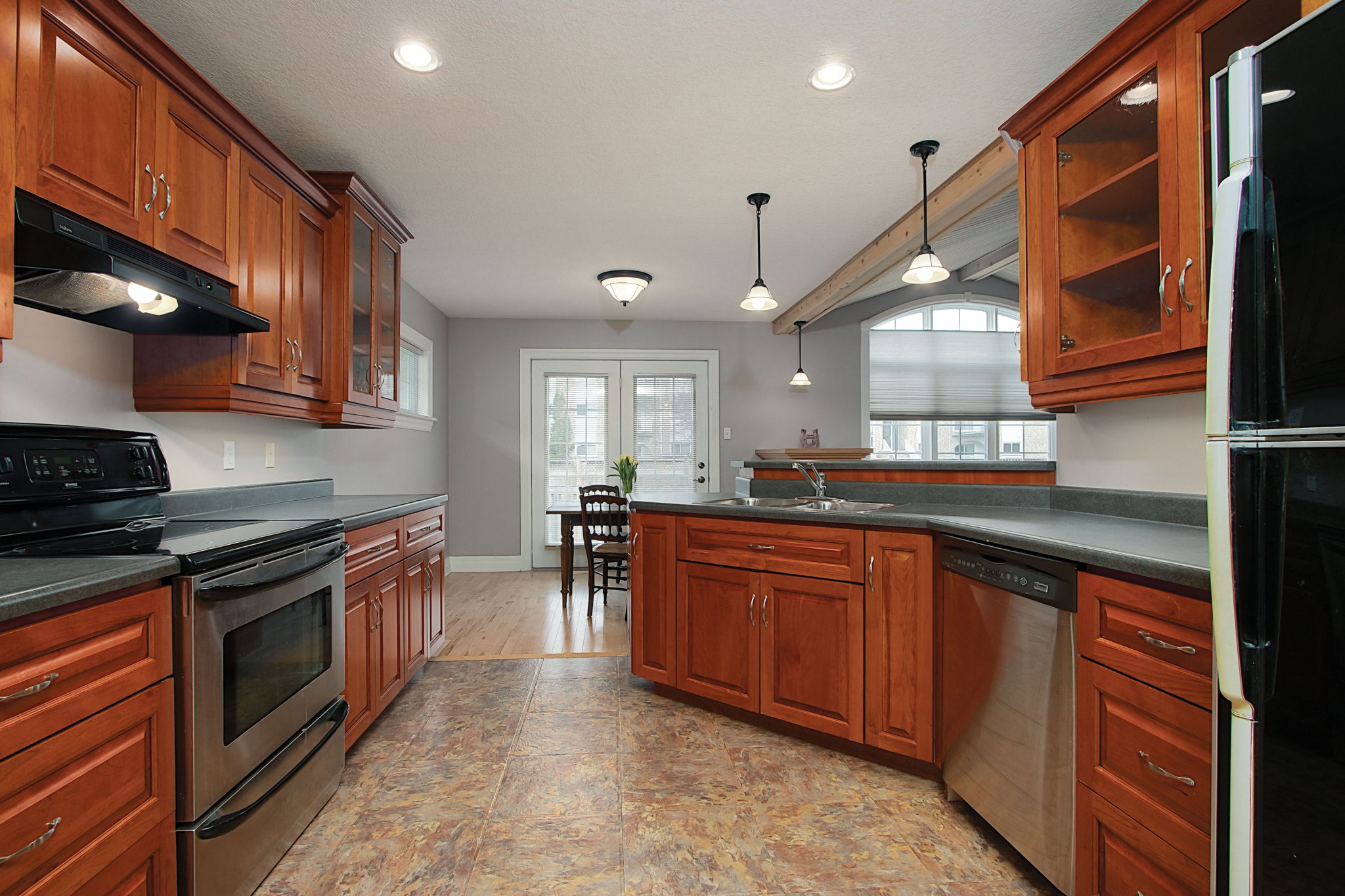 27 Kitchen