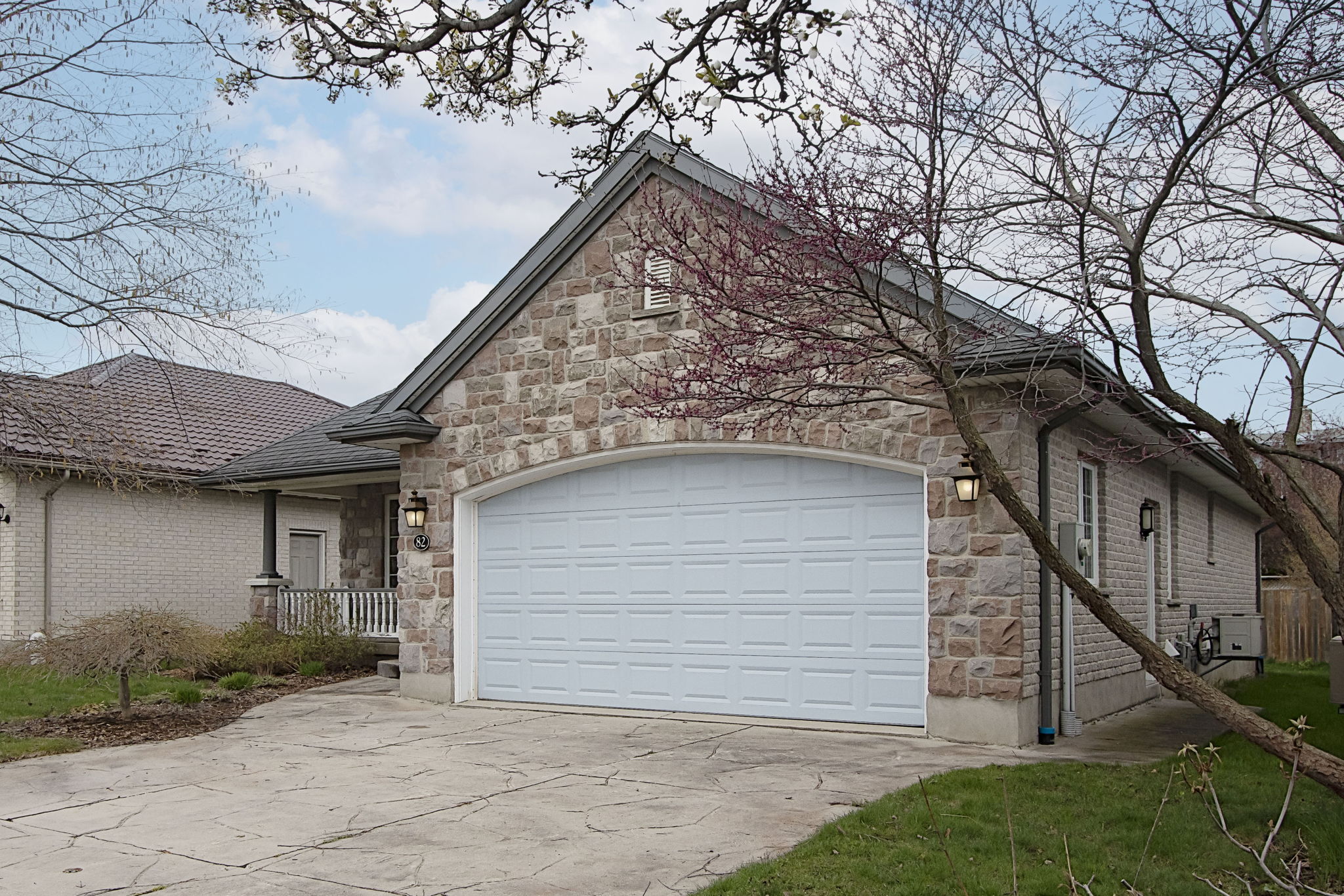 2 Front Exterior