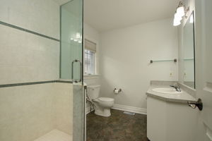 87 Primary Bedroom Bathroom