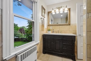 2nd floor hall bath with tub/shower.