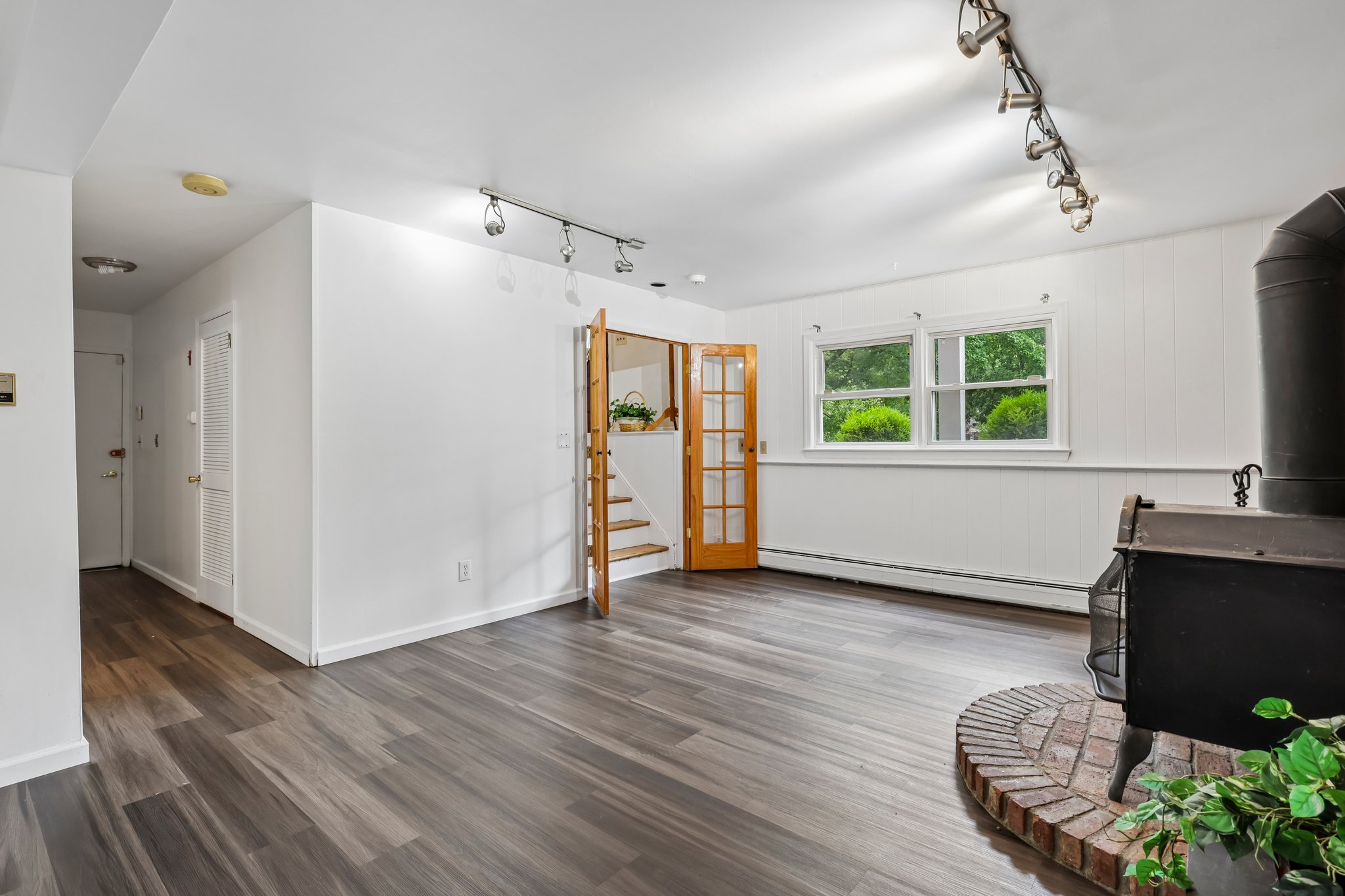 Branchville Rd-S1709-017.jpg