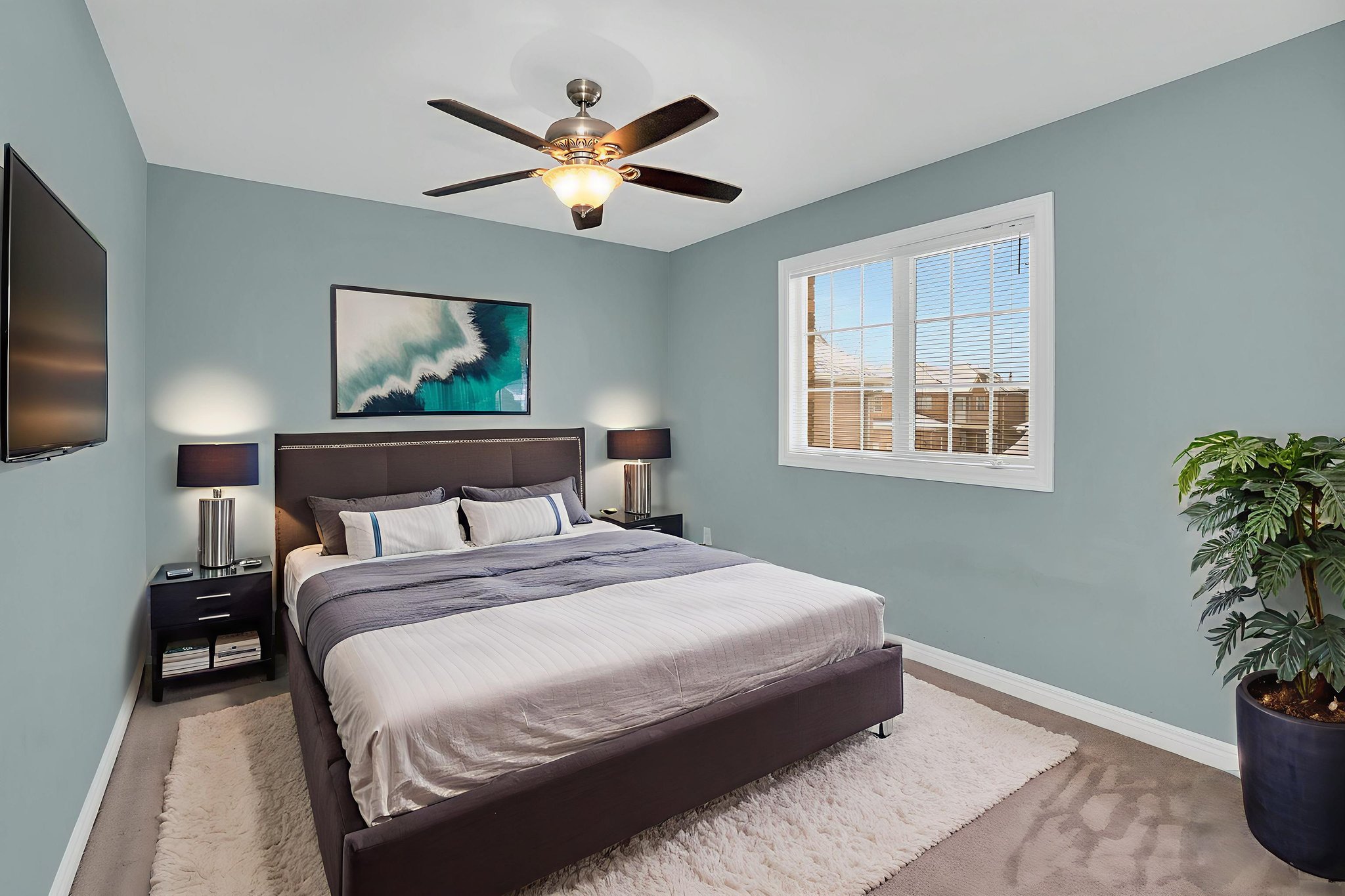 DSC04186 virtually staged.jpeg