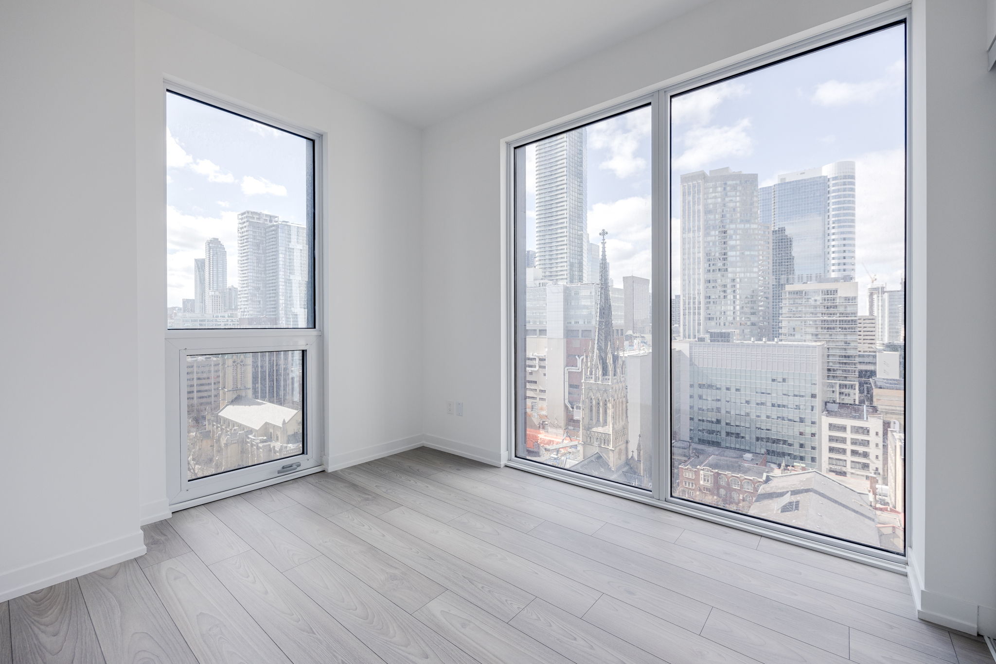 Toronto property showcase — delivered property photograph 12