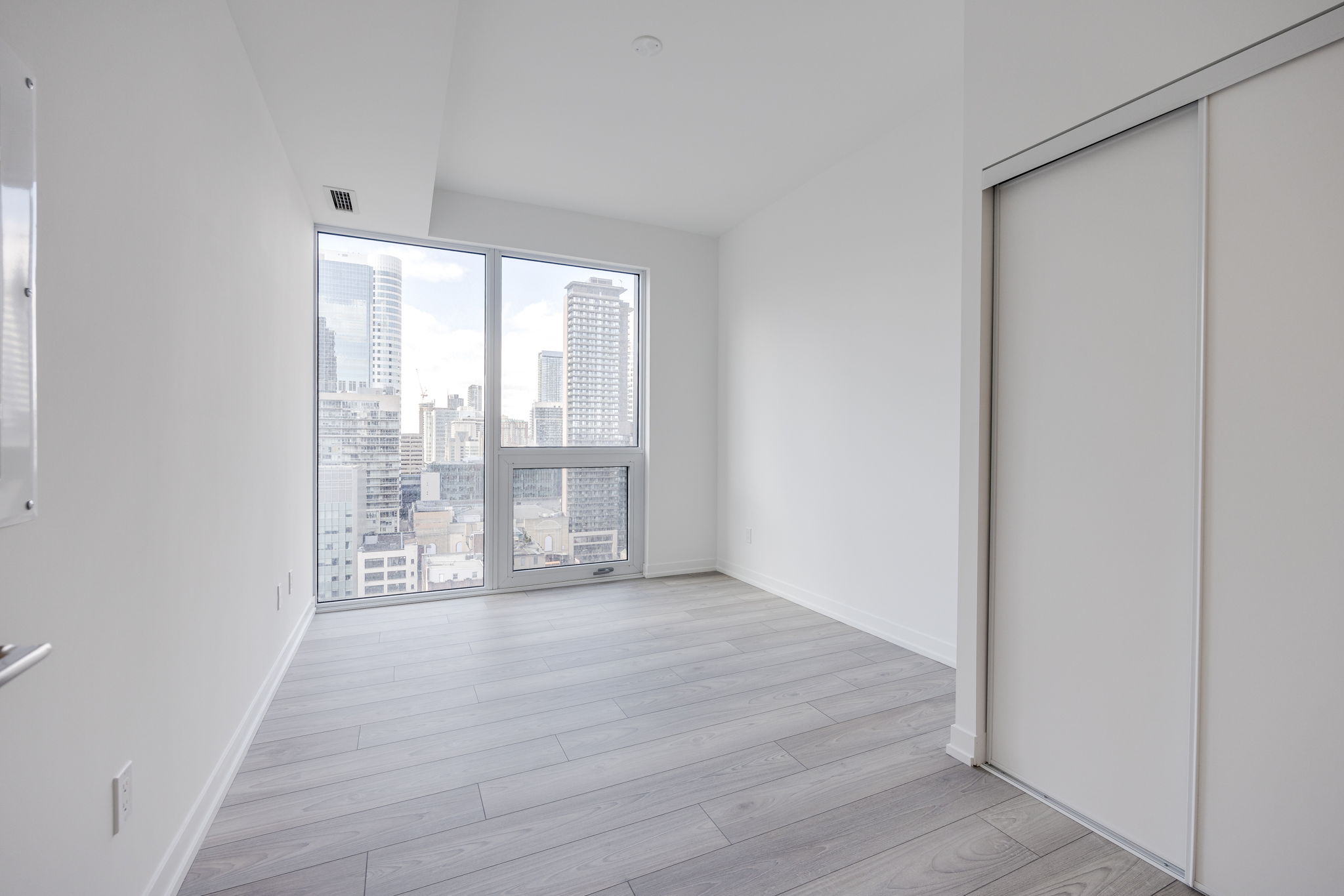 Toronto property showcase — delivered property photograph 16