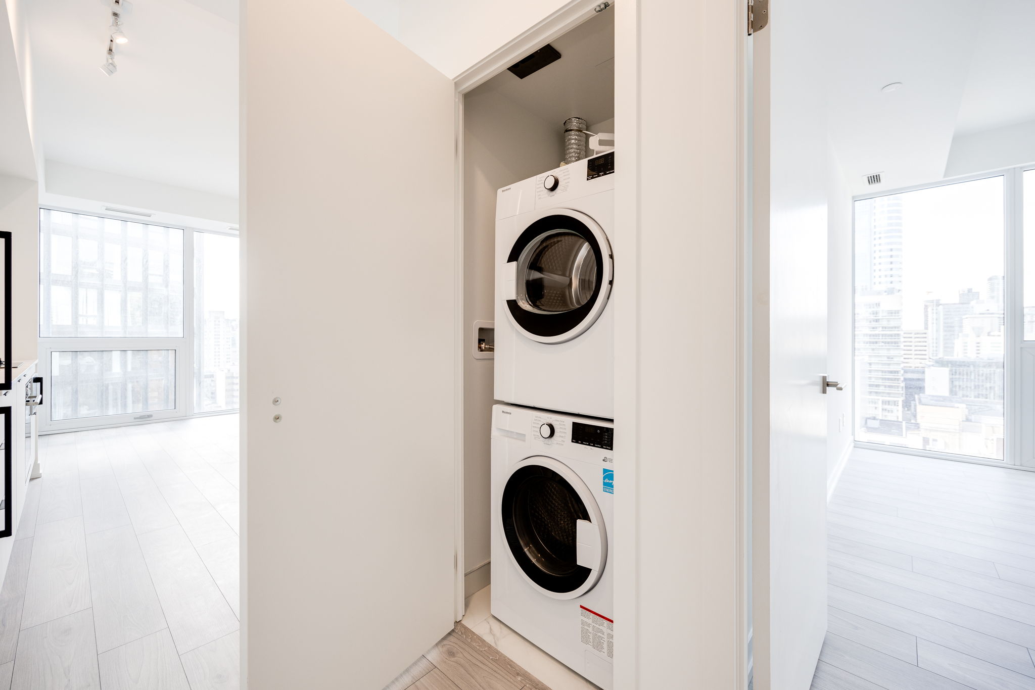 Toronto property showcase — delivered property photograph 19