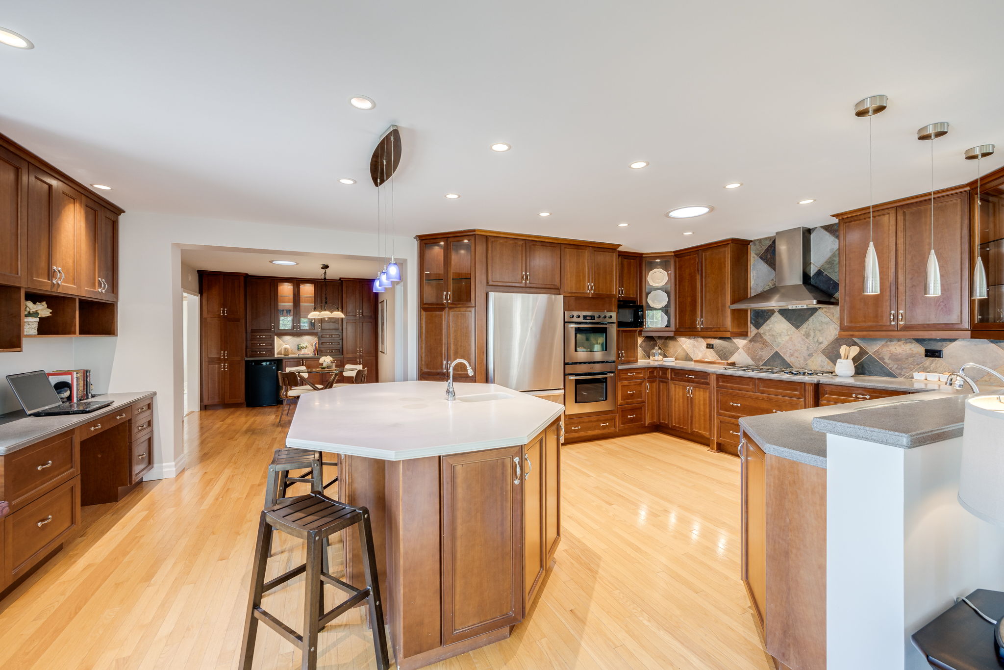 Richmond Hill property showcase — delivered property photograph 19