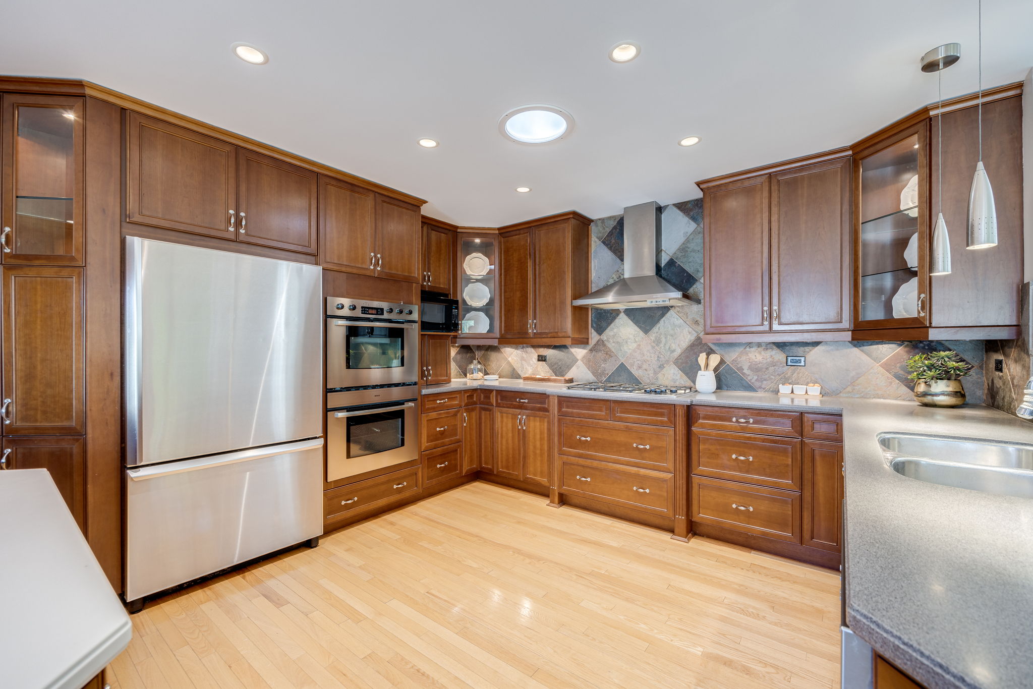 Richmond Hill property showcase — delivered property photograph 20