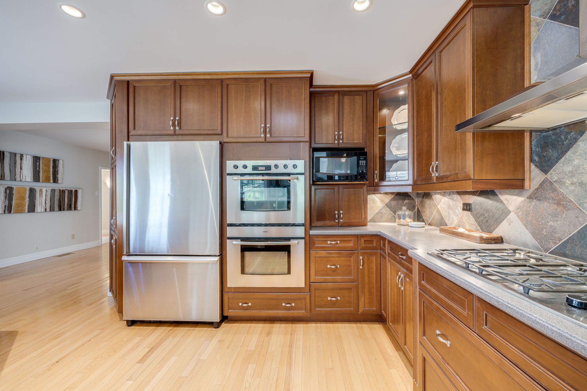 Richmond Hill property showcase — delivered property photograph 23