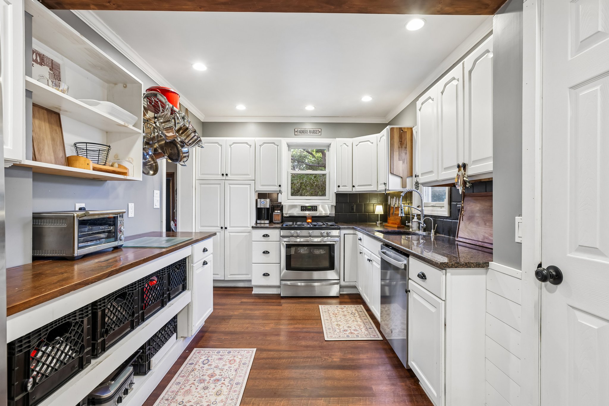 Medway Ave-S0910-021.jpg
