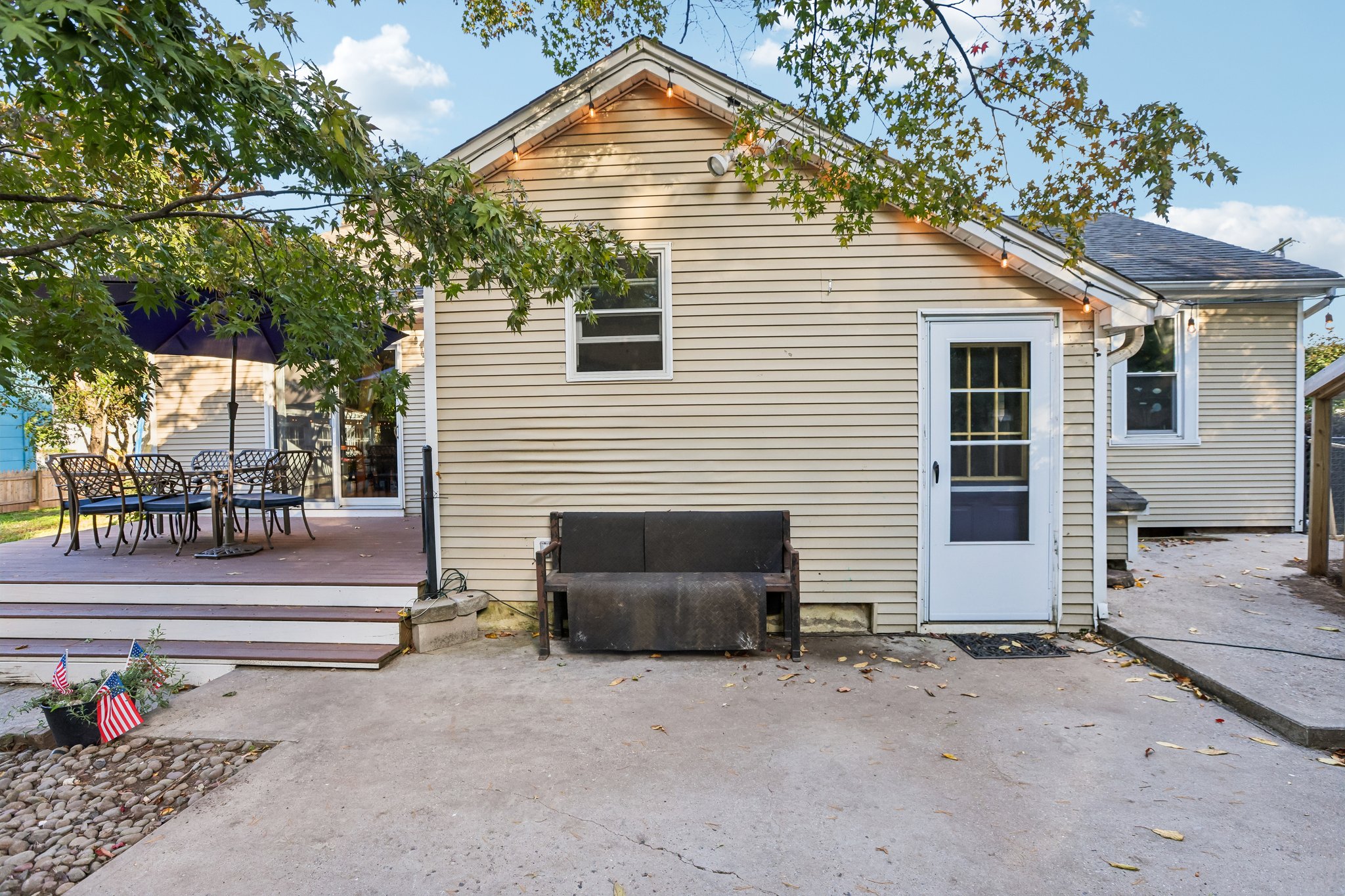 Medway Ave-S0910-042.jpg