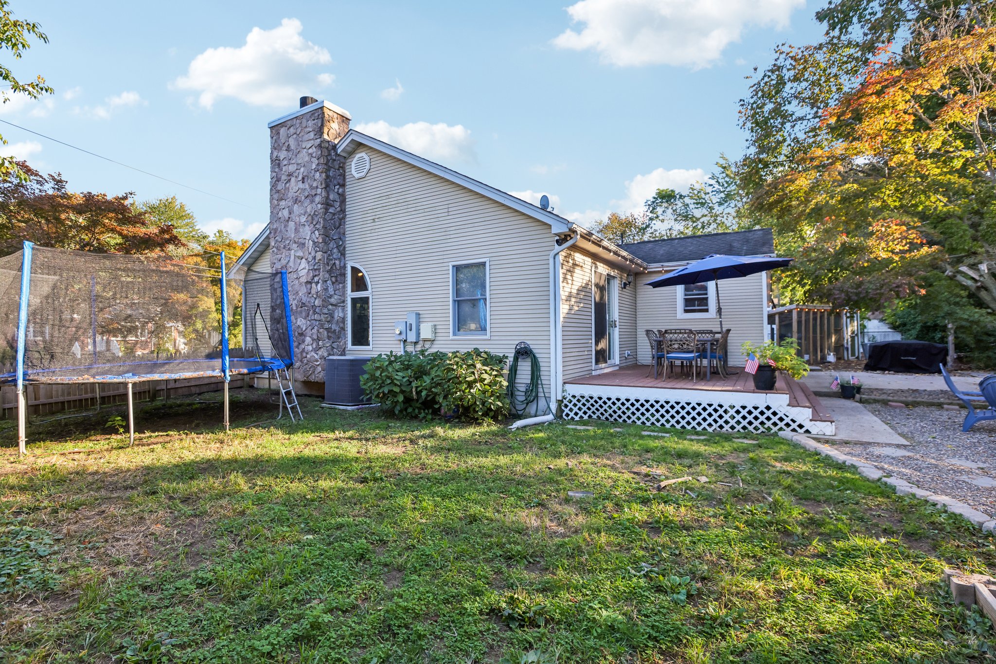 Medway Ave-S0910-052.jpg