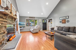 Medway Ave-S0910-012.jpg