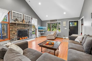 Medway Ave-S0910-013.jpg