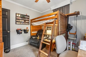 Medway Ave-S0910-026.jpg