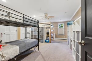 Medway Ave-S0910-029.jpg