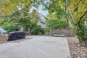 Medway Ave-S0910-045.jpg