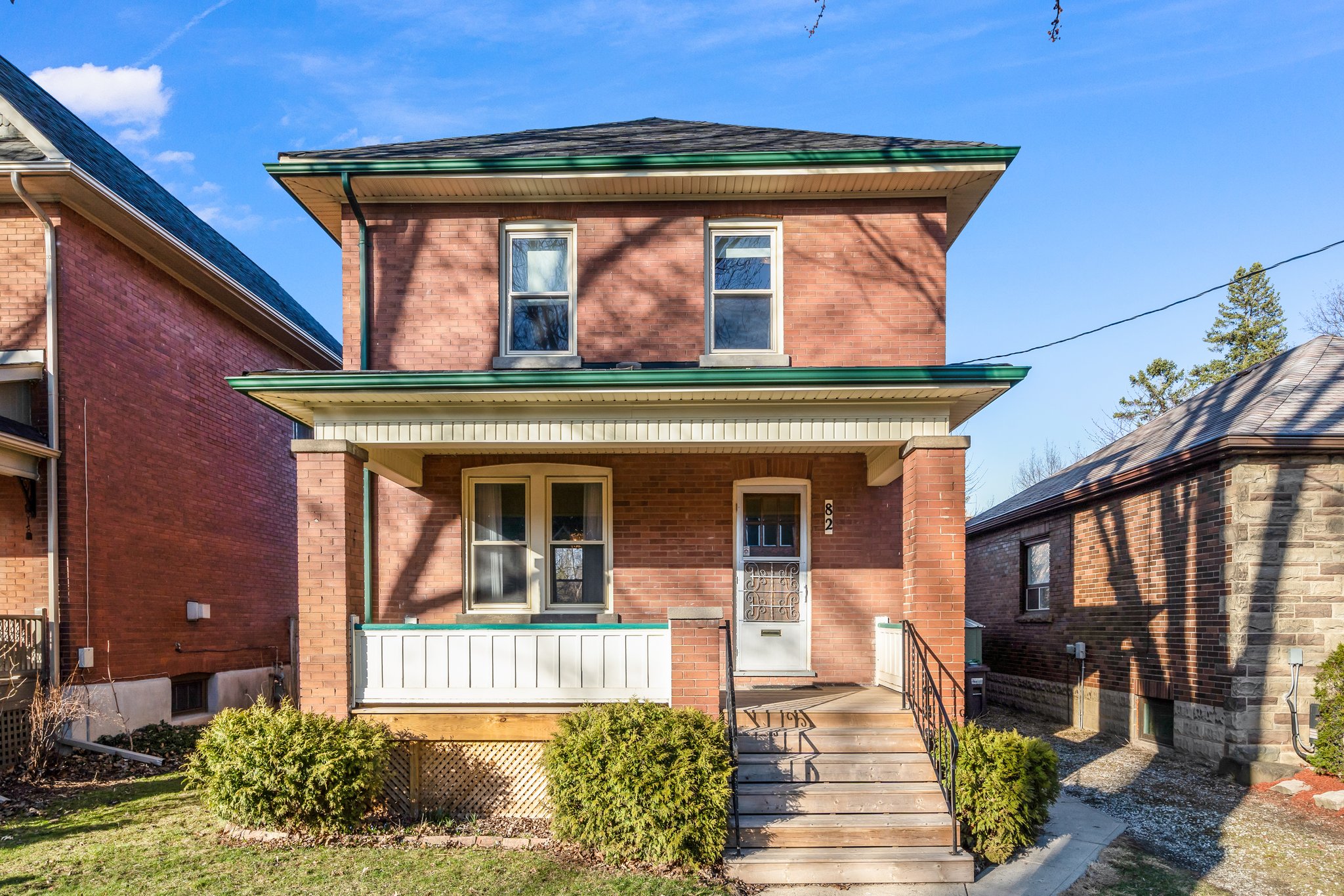 82 Mill St S, Brampton, ON L6Y 1S8, CA Photo 2