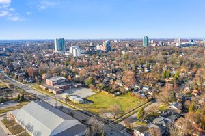 82 Mill St S, Brampton, ON L6Y 1S8, CA Photo 41