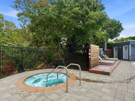 067_F8_82 Milland Dr